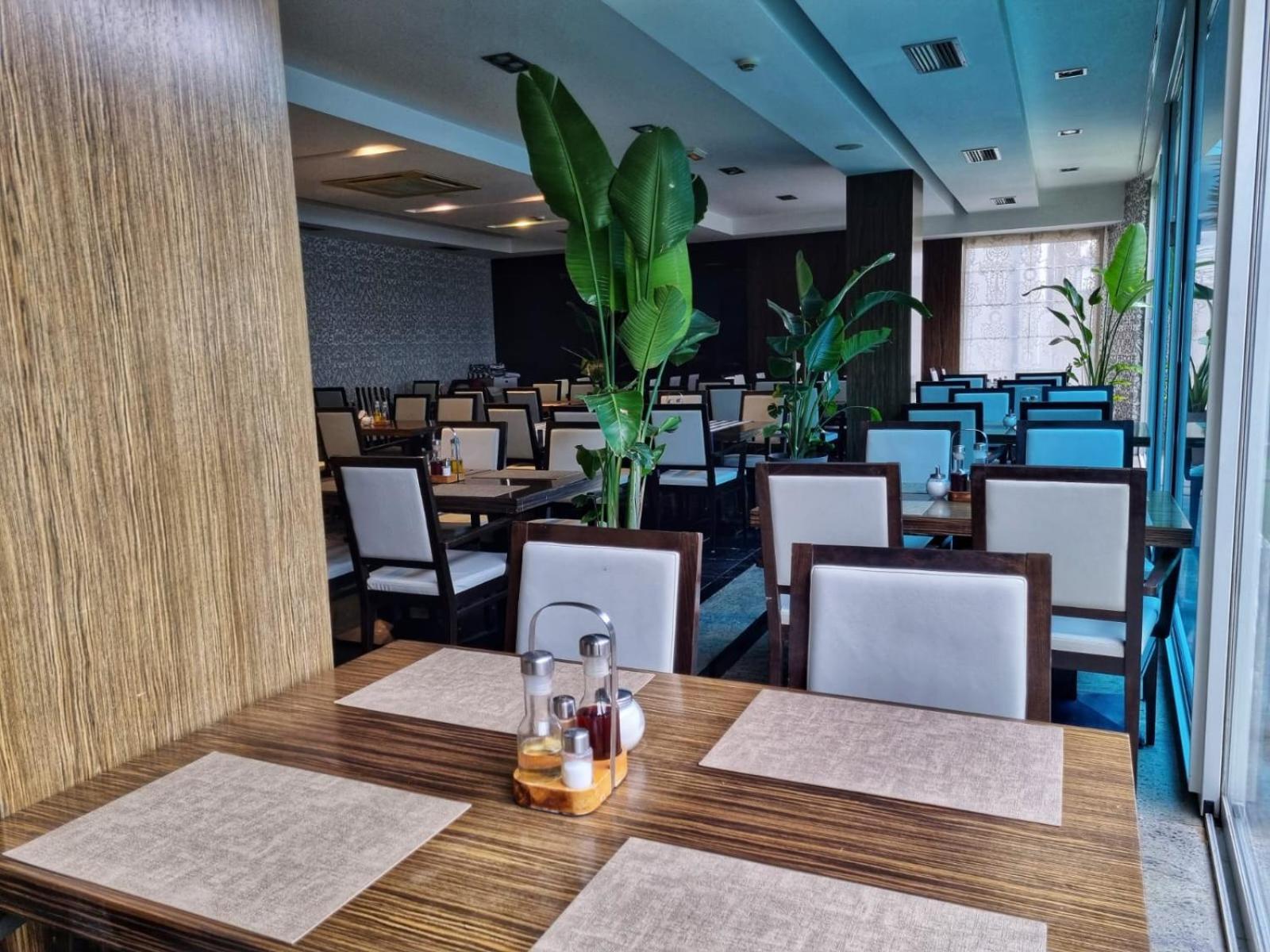 Hotel Gala Split Podstrana Esterno foto